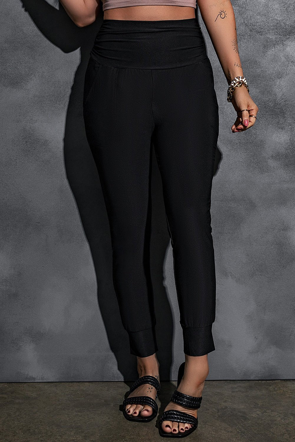 Black High Waist Pleated Pocket Leggings - Creative Designs by Shanny